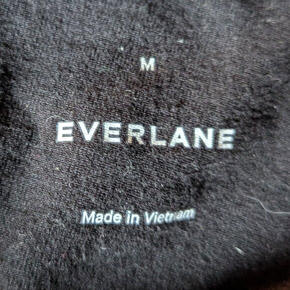 Everlane The Supima® Form Spaghetti Strap Cami | M / Black - Picture 13 of 16